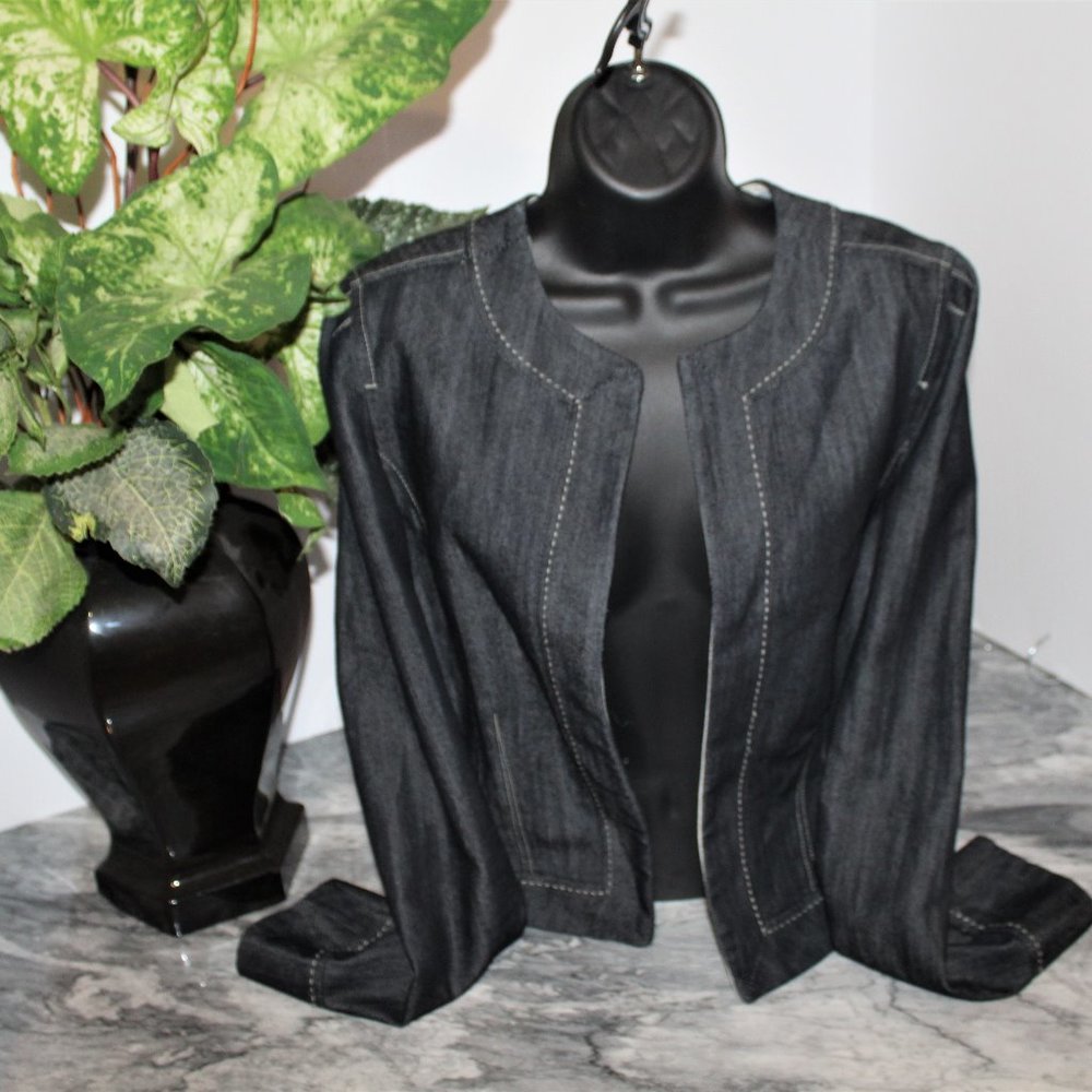 LIGHTWEIGHT DENIM JACKET